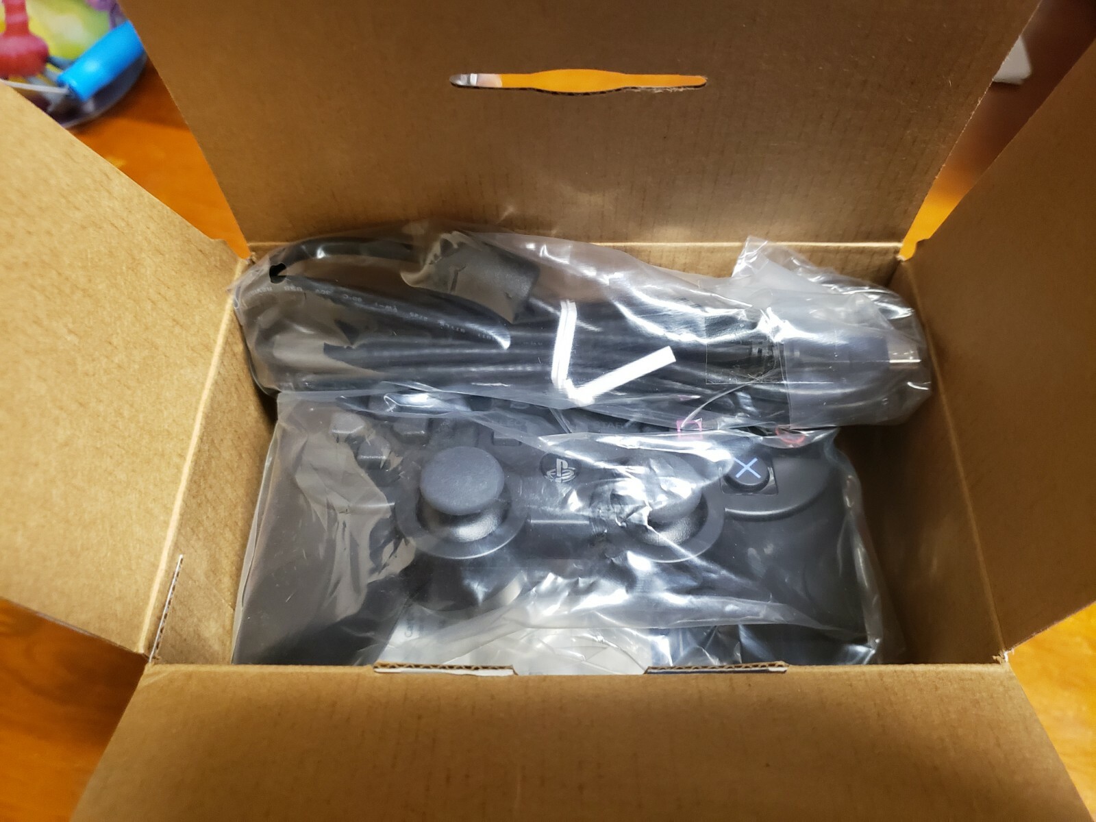 PS TV Console Bundle VTE-1001 + DualShock 3 & 8GB Memory Card Lot (Open Box)
