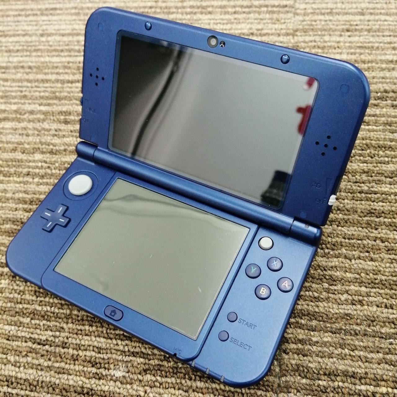 New Nintendo 3DS XL (LL) RED-001 with Box, Manual, and AR Cards, Gaming A3397