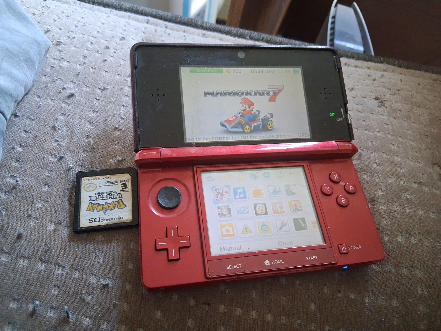 Nintendo 3DS Handheld System – Flame Red