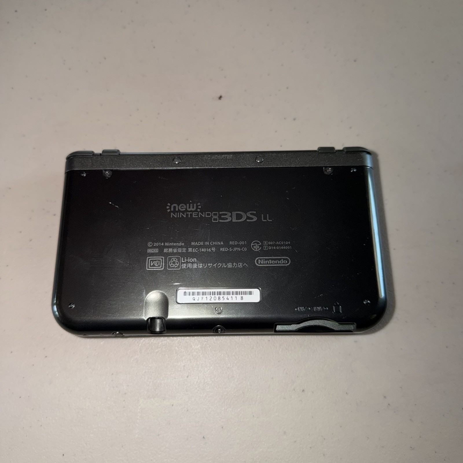 Nintendo New 3DS XL Black Handheld Console w/ Stylus & Charging Cable BOTTOM IPS