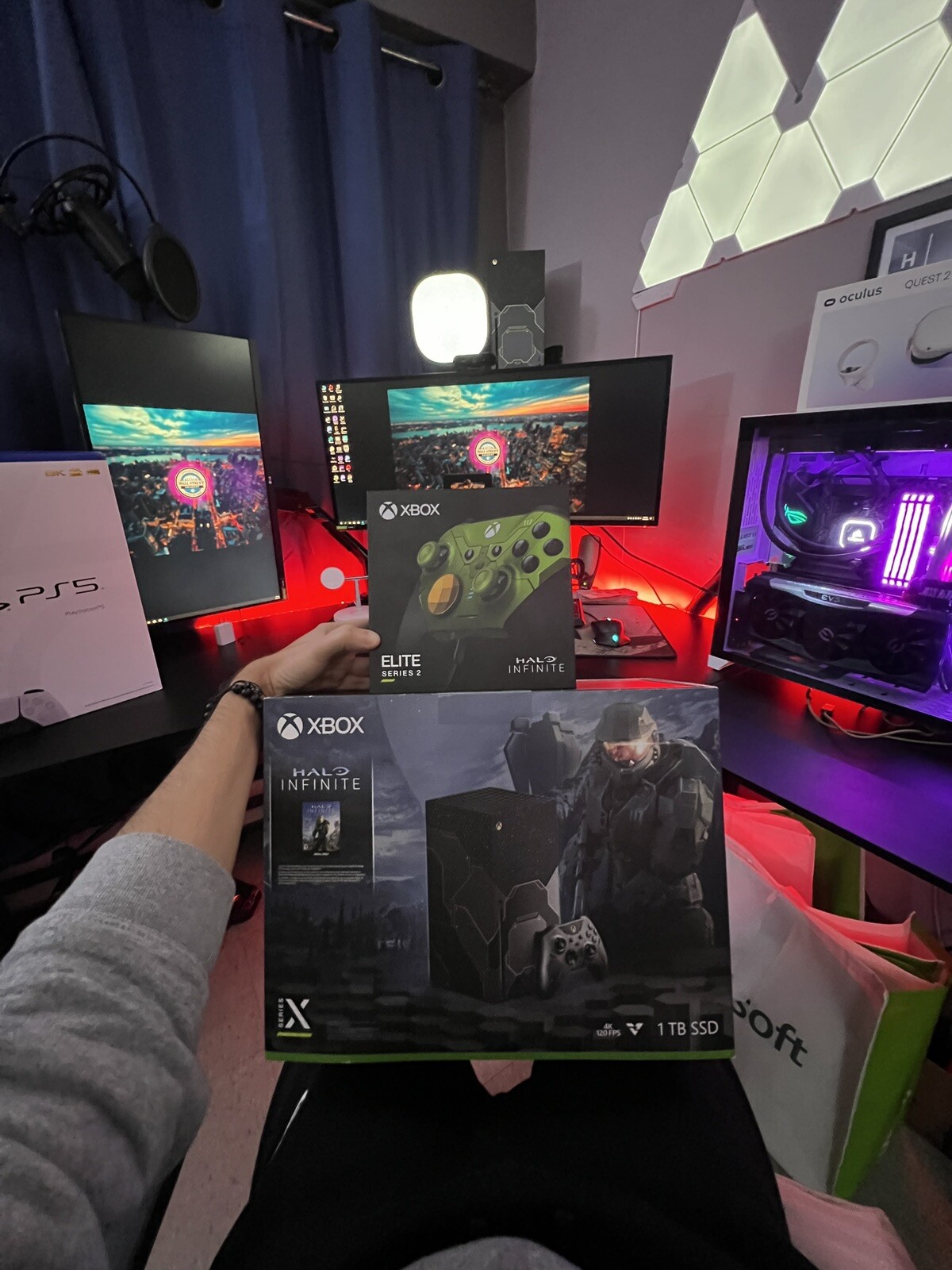 Xbox Series X Halo Infinite Limited Edition Console Bundle W/ infinite series 2