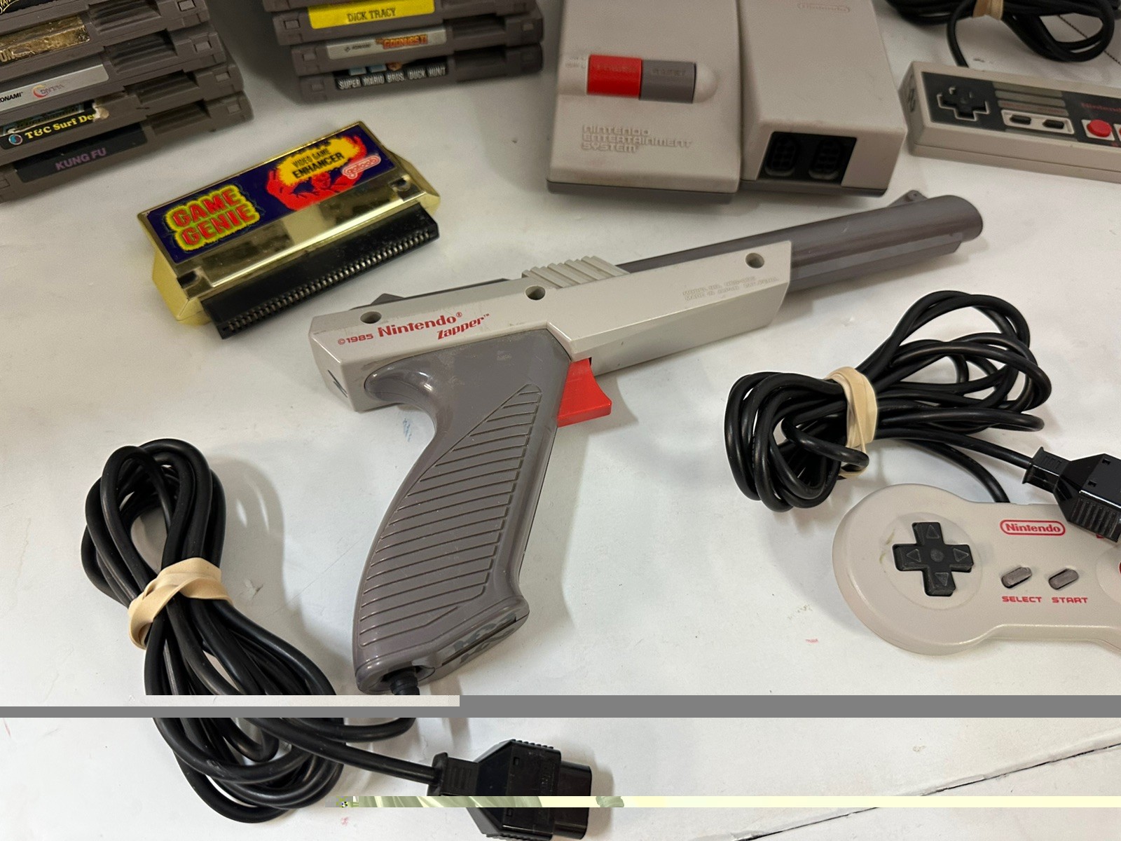 Nintendo NES-101 Original Top Loader Console System BUNDLE WITH 20 GAMES & MORE