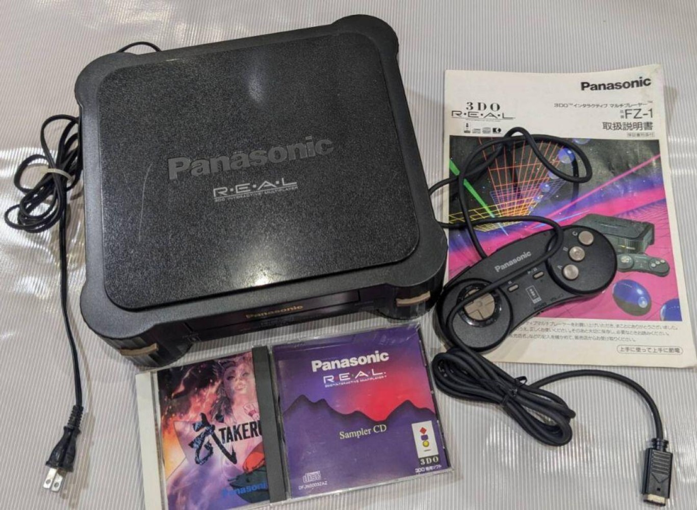 Panasonic 3DO REAL FZ-1 Console W controller & Sampler CD Tested Working