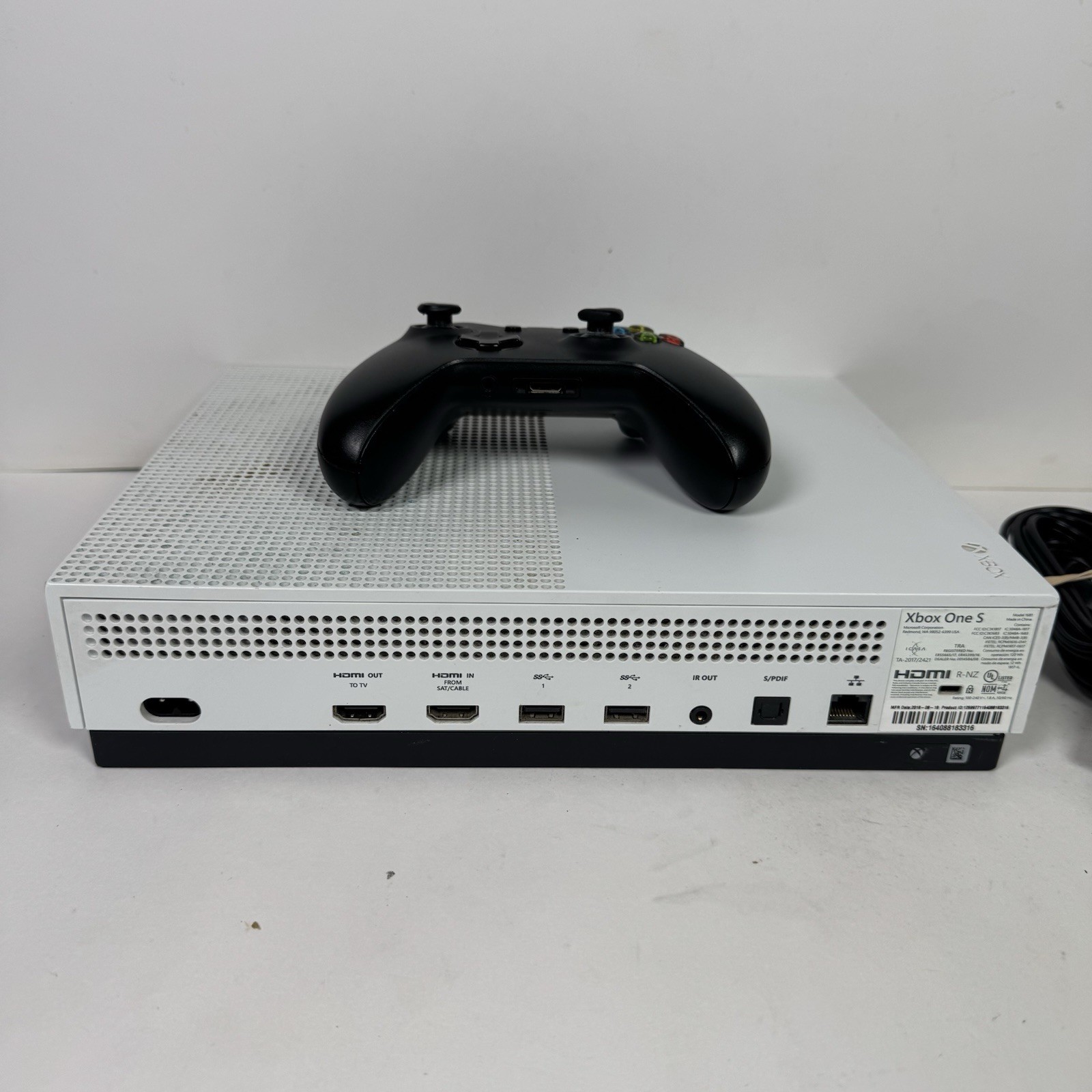Microsoft Xbox One X (1681) 2017 Console – White – COMES WITH CONTROLLER