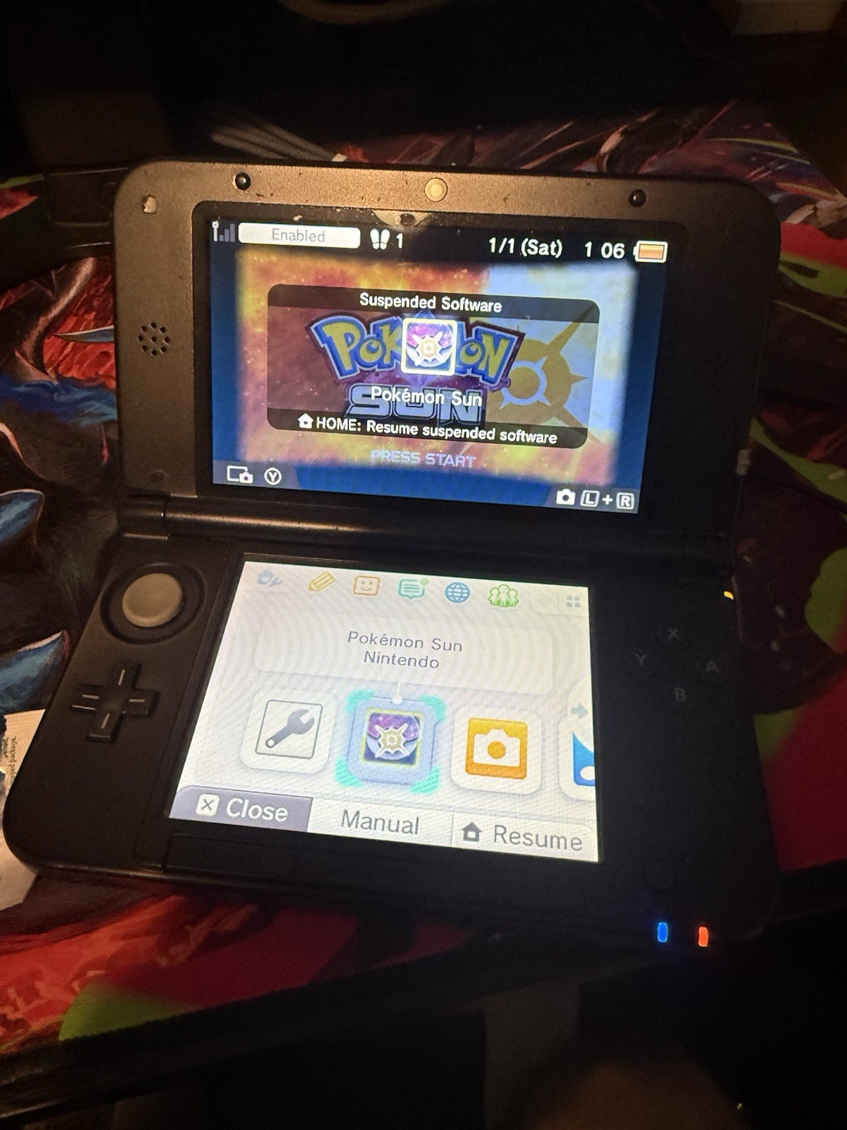 Nintendo 3DS XL SPR-001 Red/Black Handheld System w/ Stylus & 4GB SD + Games
