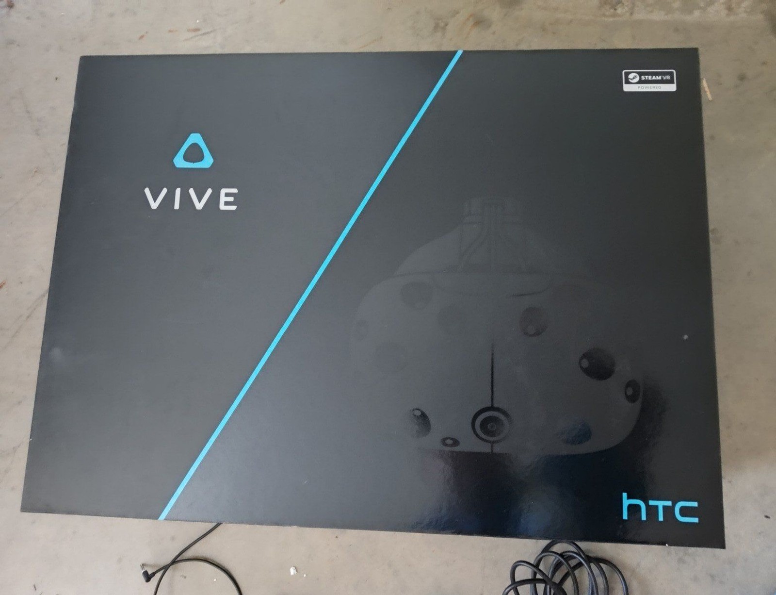 HTC Vive VR Headset Complete Set Full Kit System Virtual Reality Excellent