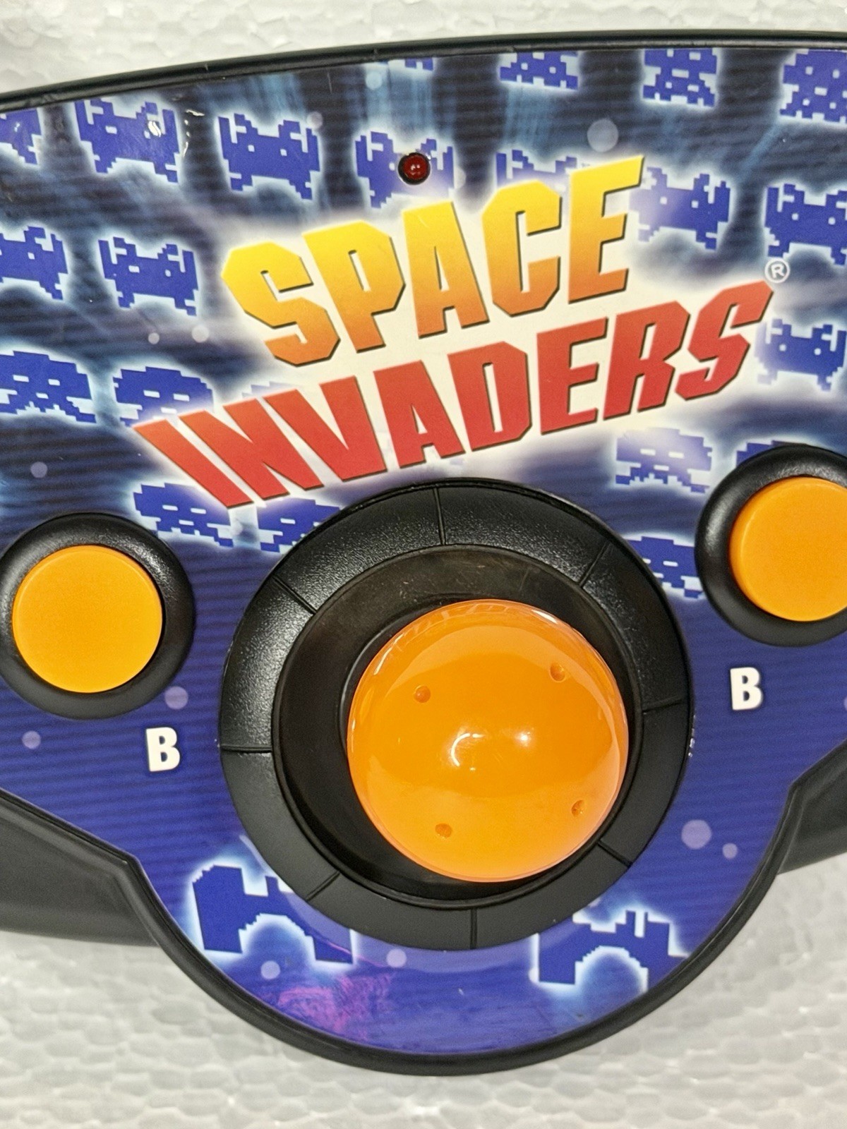 Space Invaders Arcade Game 5-in-1 Plug & Play TV Game Plug n Play Radica 2003