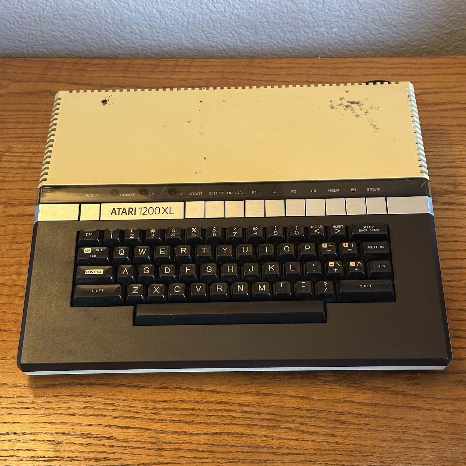 Vintage Atari 1200XL Computer Game Console with PowerCord Untested