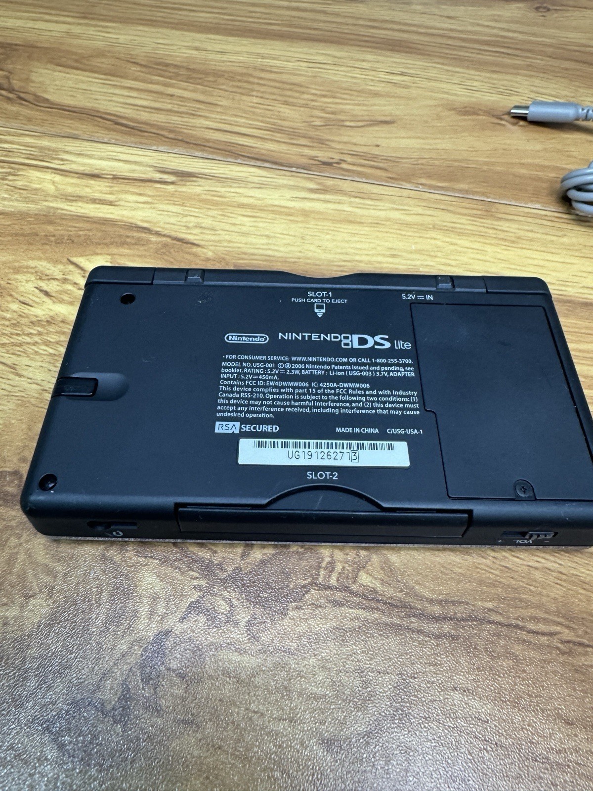 Nintendo DS Lite Handheld System – Cobalt/Black With AC Adapter – Excellent