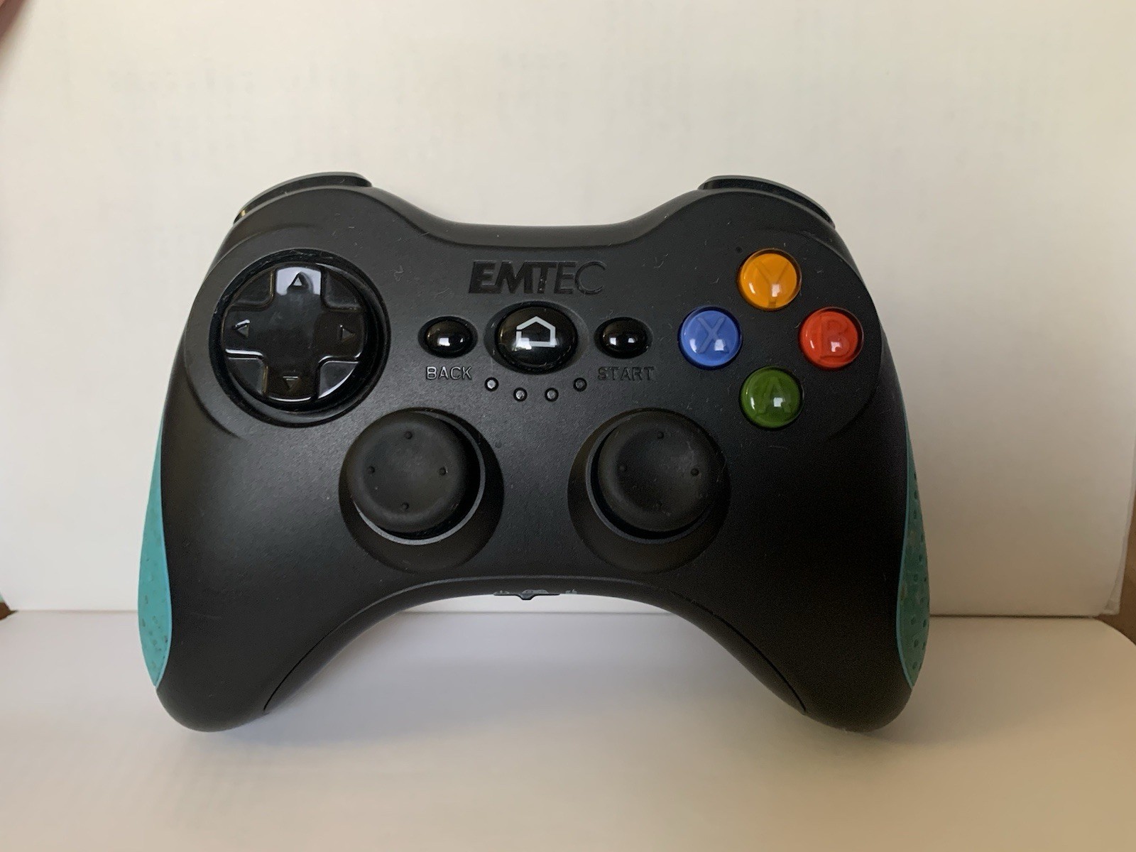 EMTEC GamePad Wireless Controller Model: GEM Pad BT F500