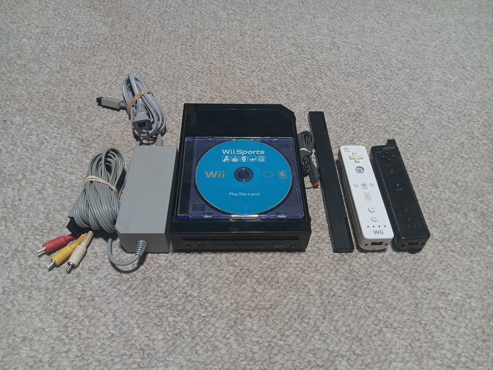 Nintendo Wii RVL-101 Black Console Bundle Controller Cords Sensor, Wii Sports.