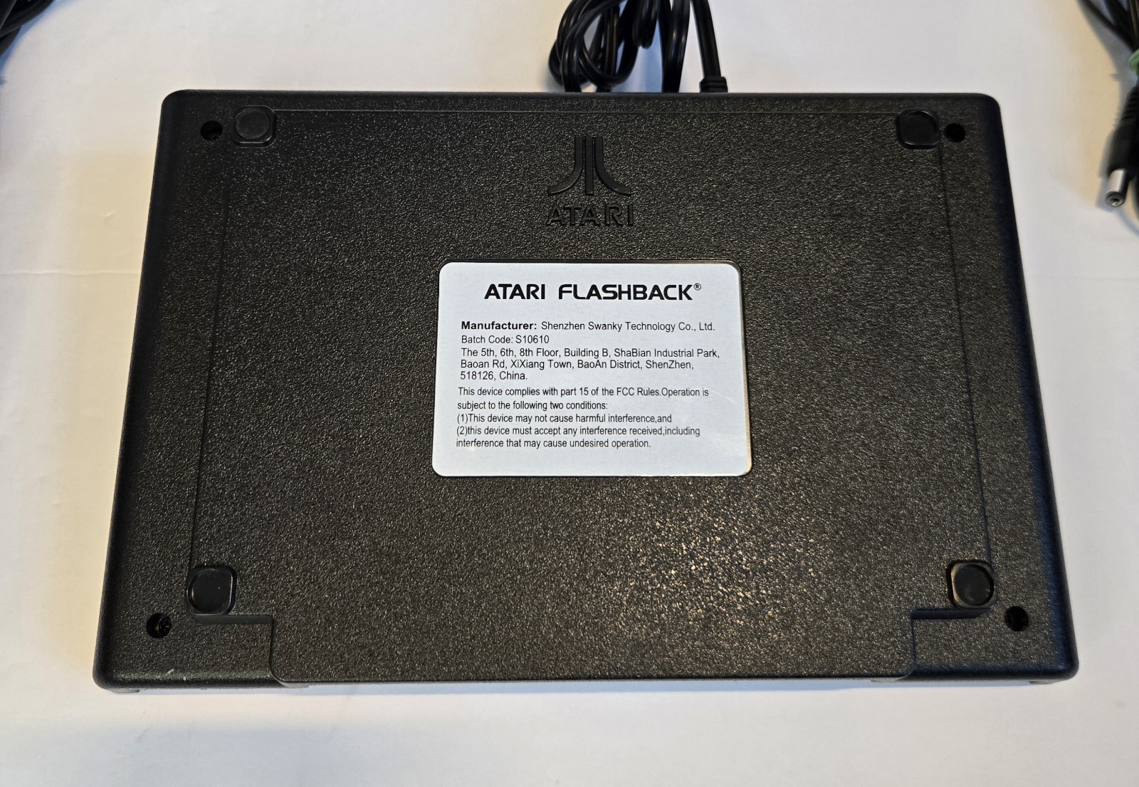 Atari Flashback 8 – 105 Built-in Games – 1 Wired Controller – Tested