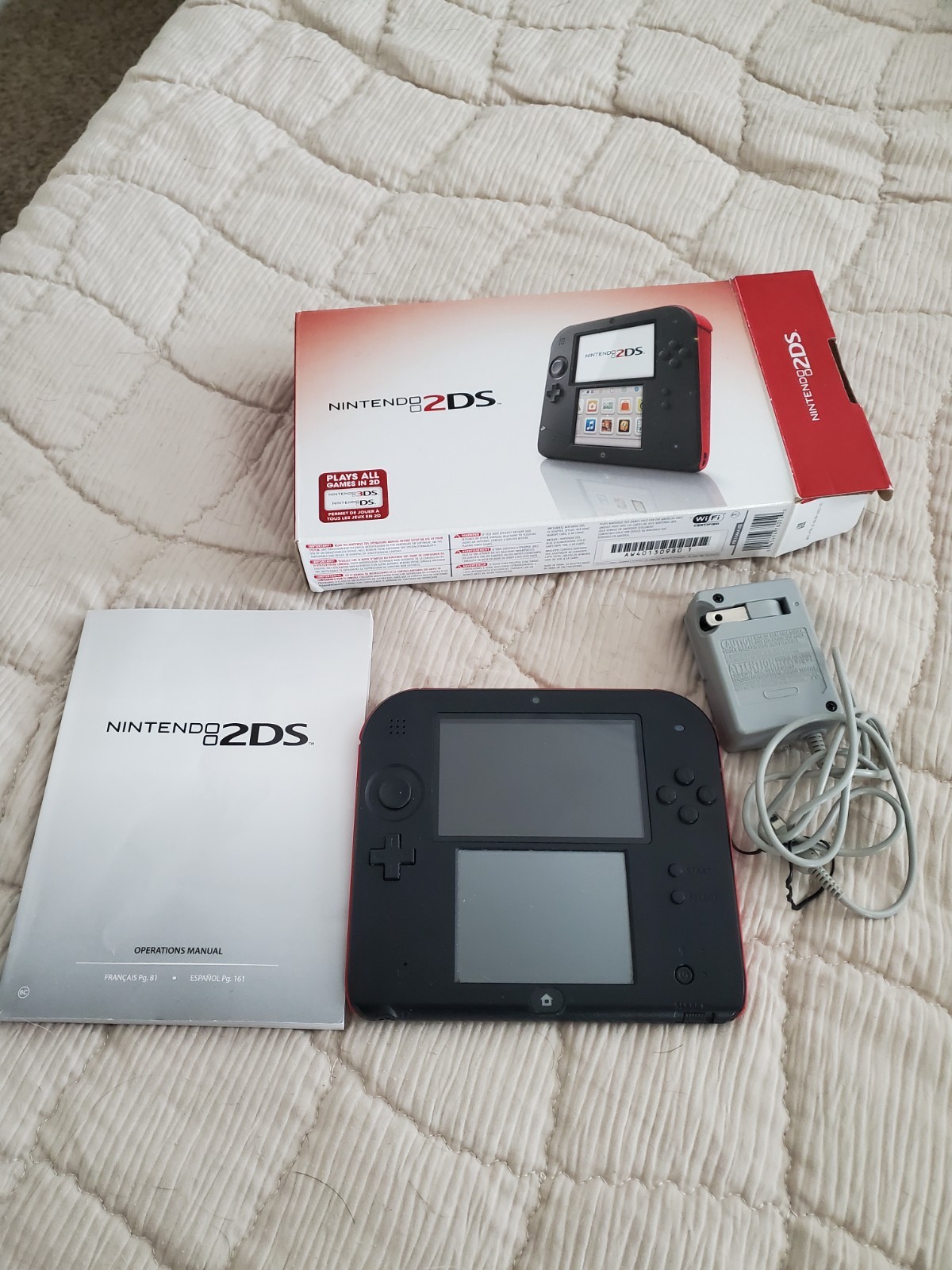 Nintendo 2ds system Red