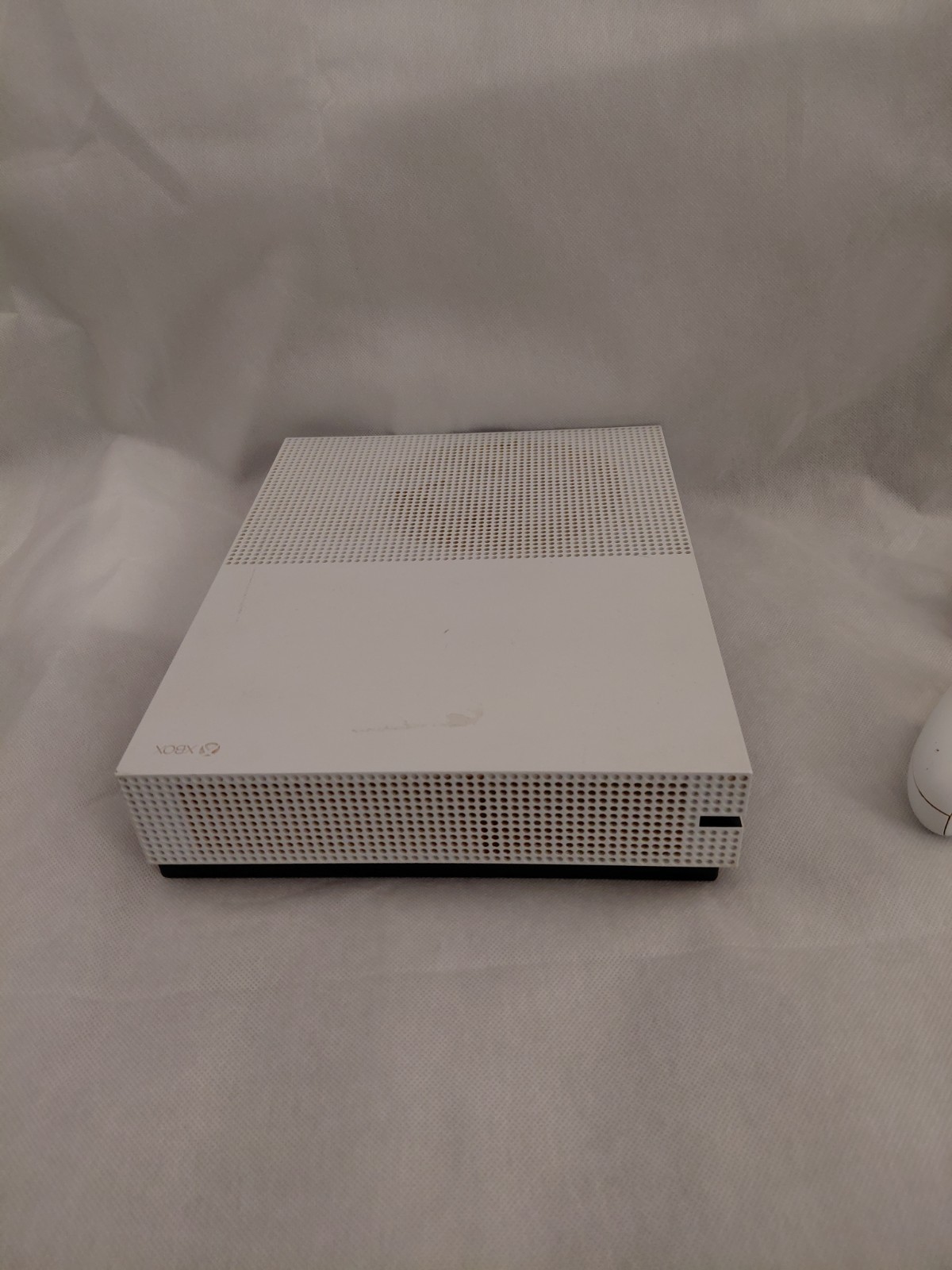 Microsoft Xbox One S 500GB Home Console – White W/ One Remote Tested Works Fine
