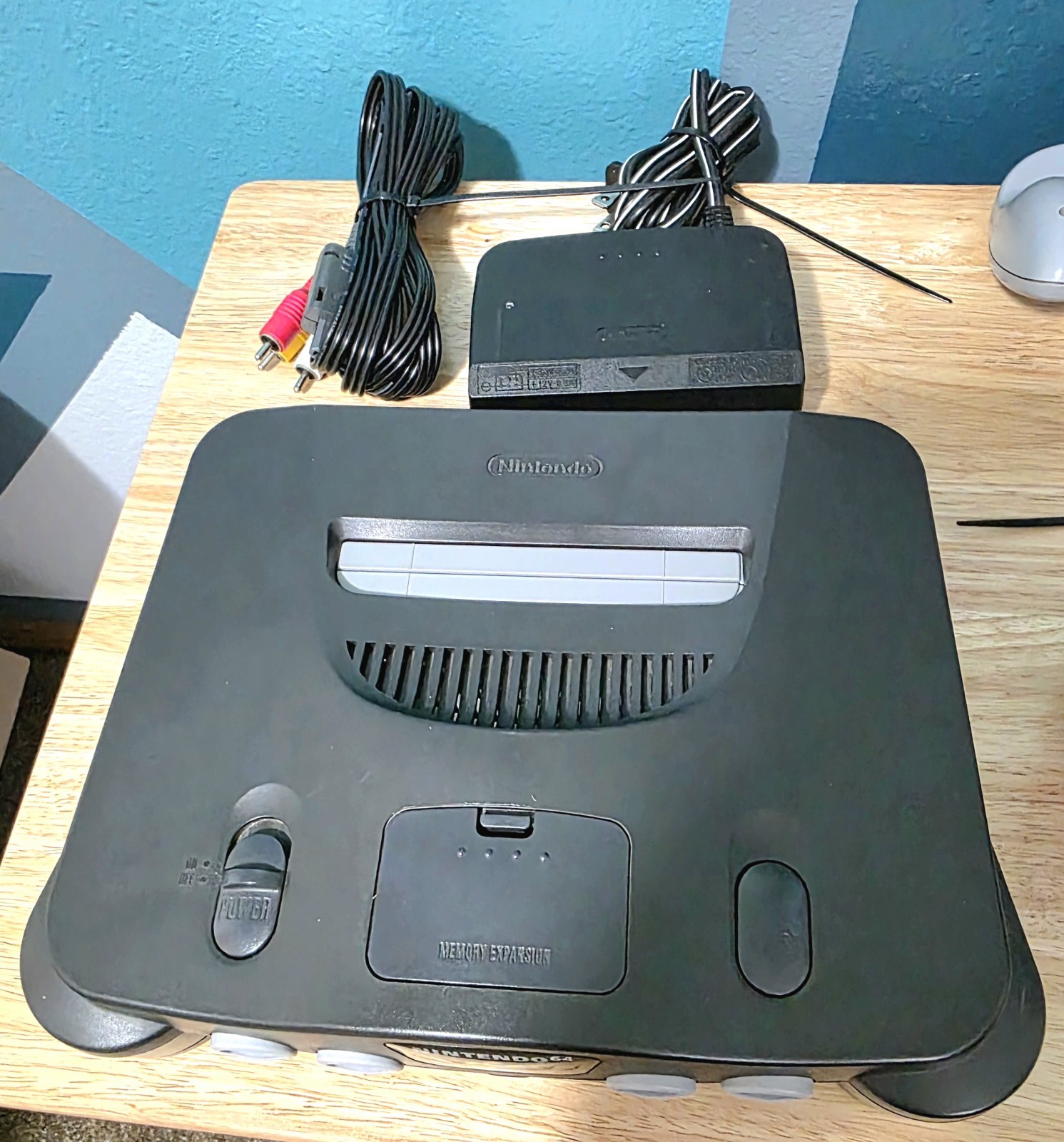 Nintendo 64 Console Bundle w/all AV Cables, Power Cord & 2 Nintendo Controllers