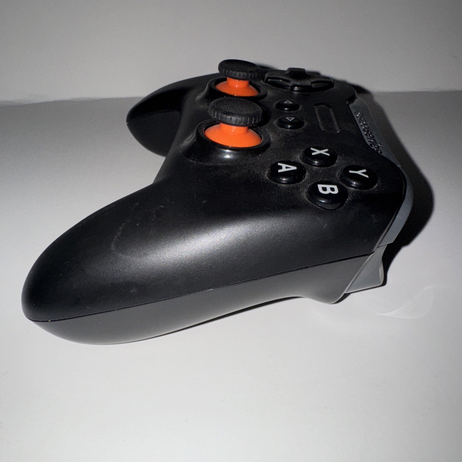 SteelSeries Stratus XL Gaming Controller for iOS Windows & Android