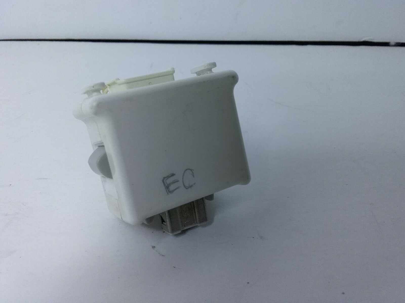 Nintendo Wii Official OEM Motion Plus Adaptor Remote Attachment  White RVL-026.