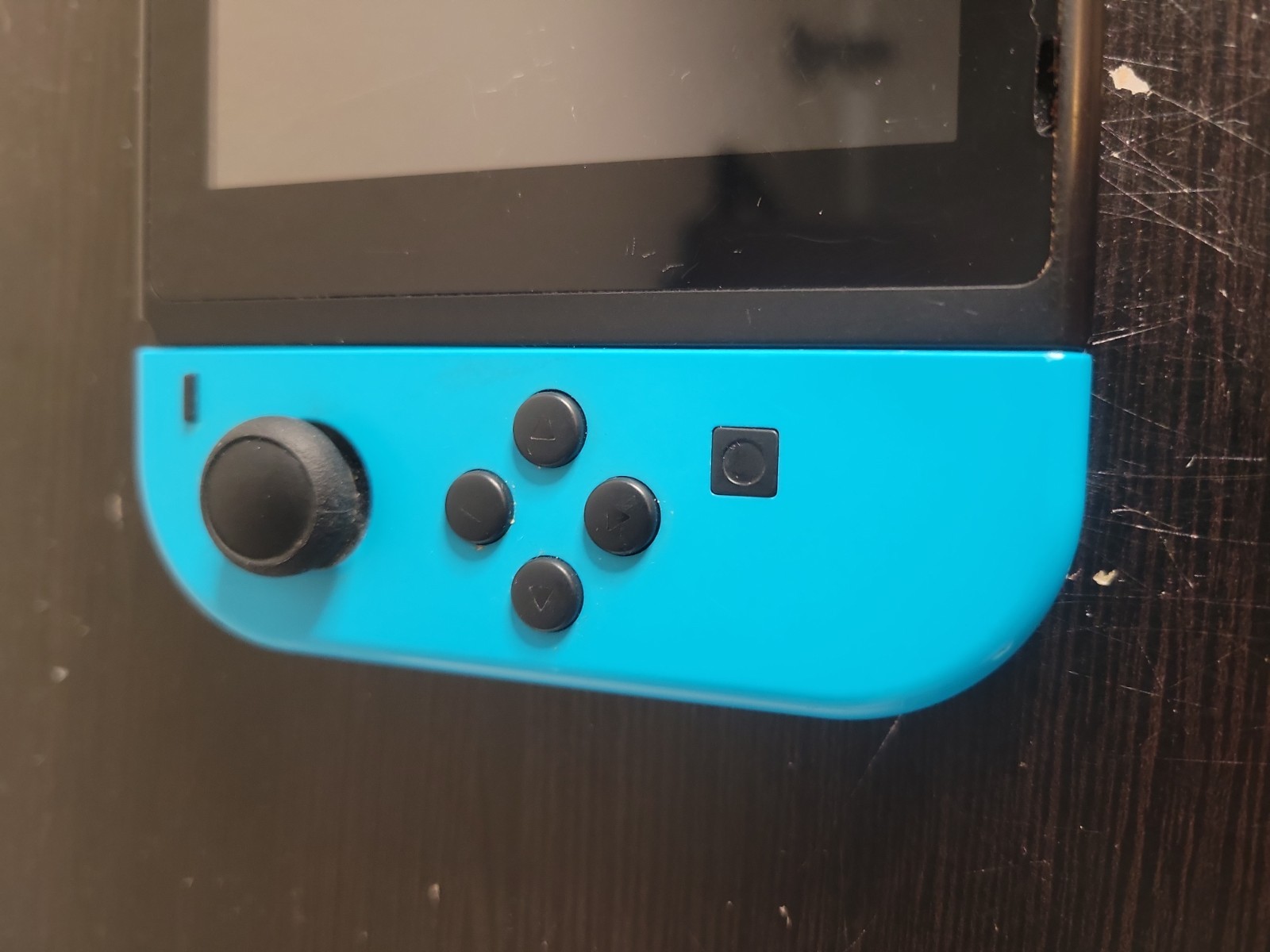 Nintendo Switch Console 32GB Handheld 720p w/ Neon Red/Blue Joy-Con HAC-001