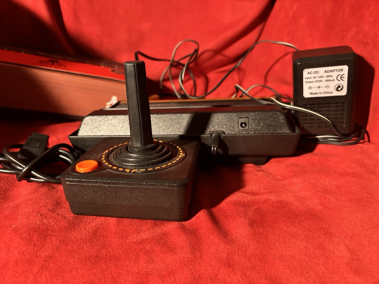 Atari Flashback 4 Console With 1 Controller, Loot Box Retro Gaming 2600 EXTRAS