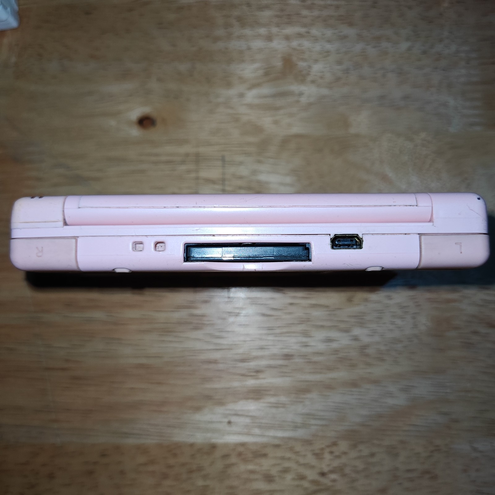 Nintendo DS Lite – Coral Pink Read Description