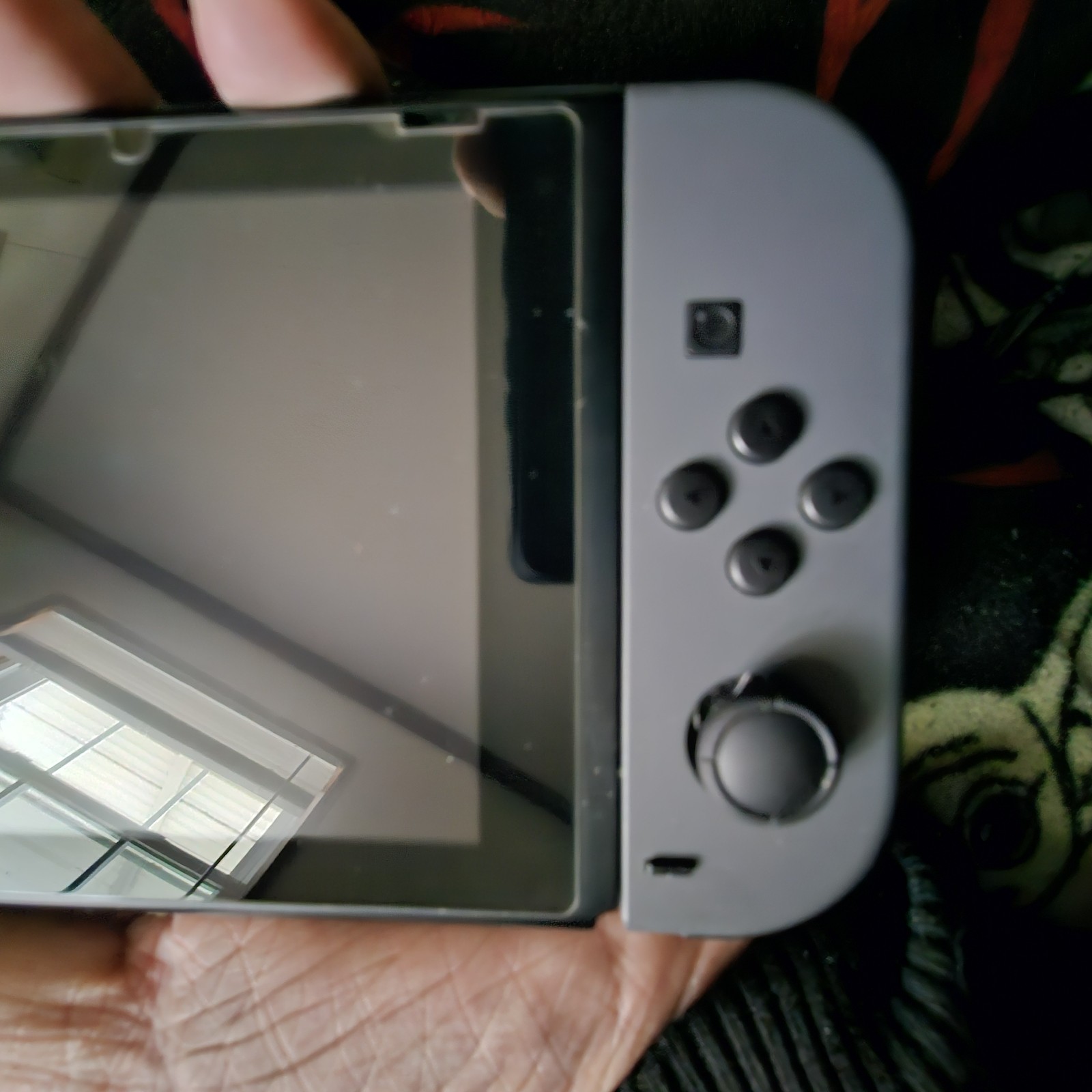 Nintendo Switch 32GB Console Gray Joy Cons w/ 128gb MicroSD & Big Case