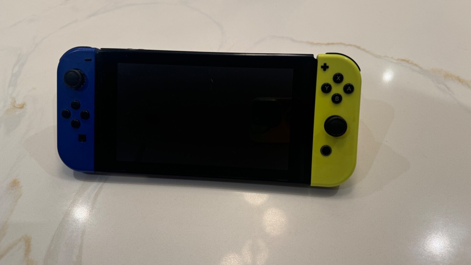 Original Nintendo Switch WITH GAMES and minimal damage, see details for more