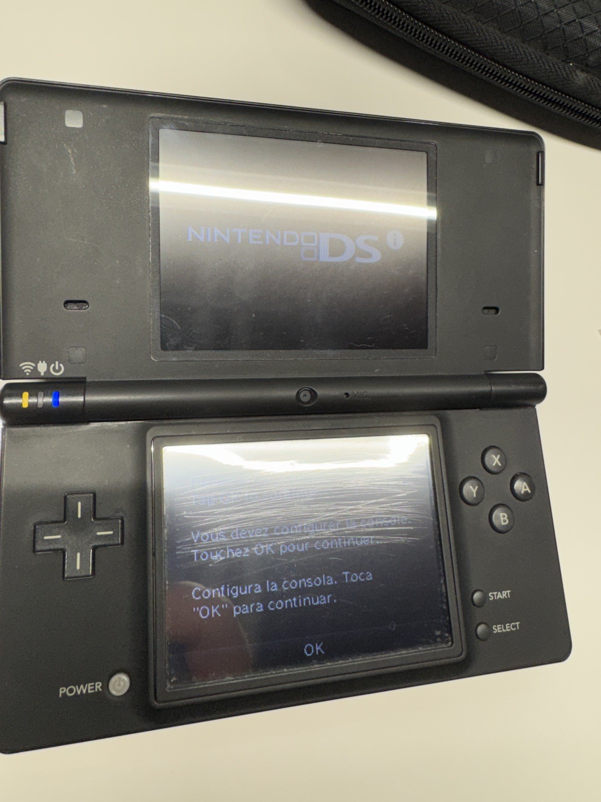 Nintendo DSi Handheld Game Console TWL-001 Black w/ case