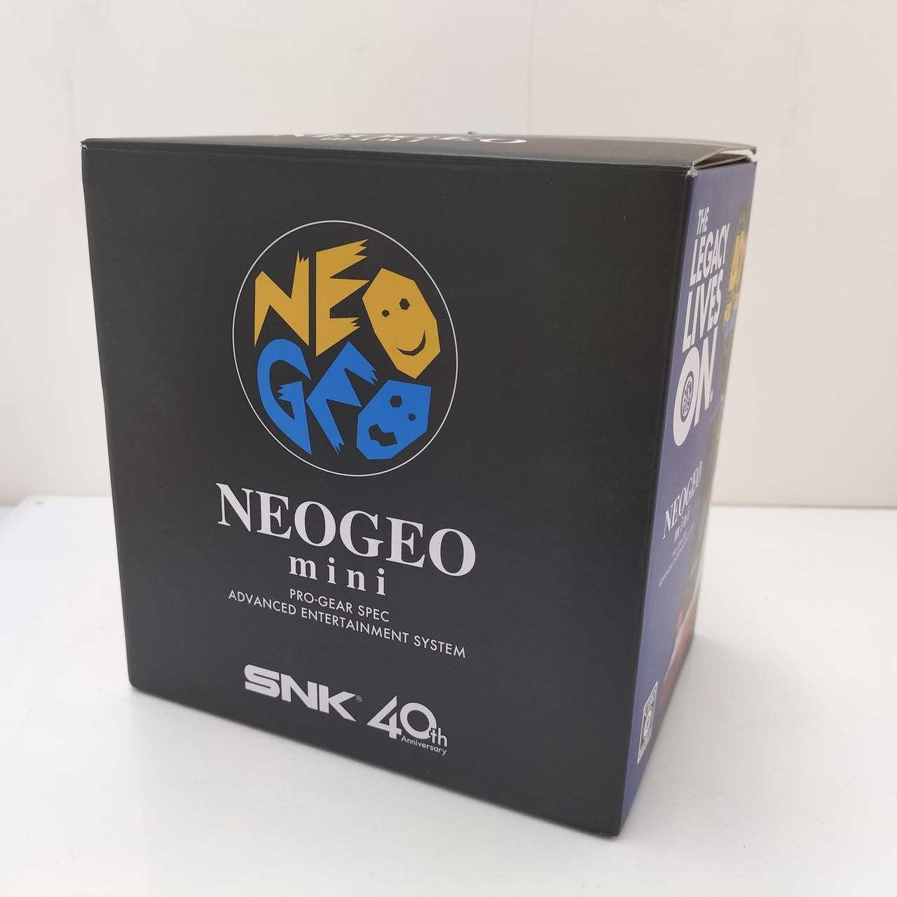 NEOGEO MINI Model FM1J2X1800 SNK