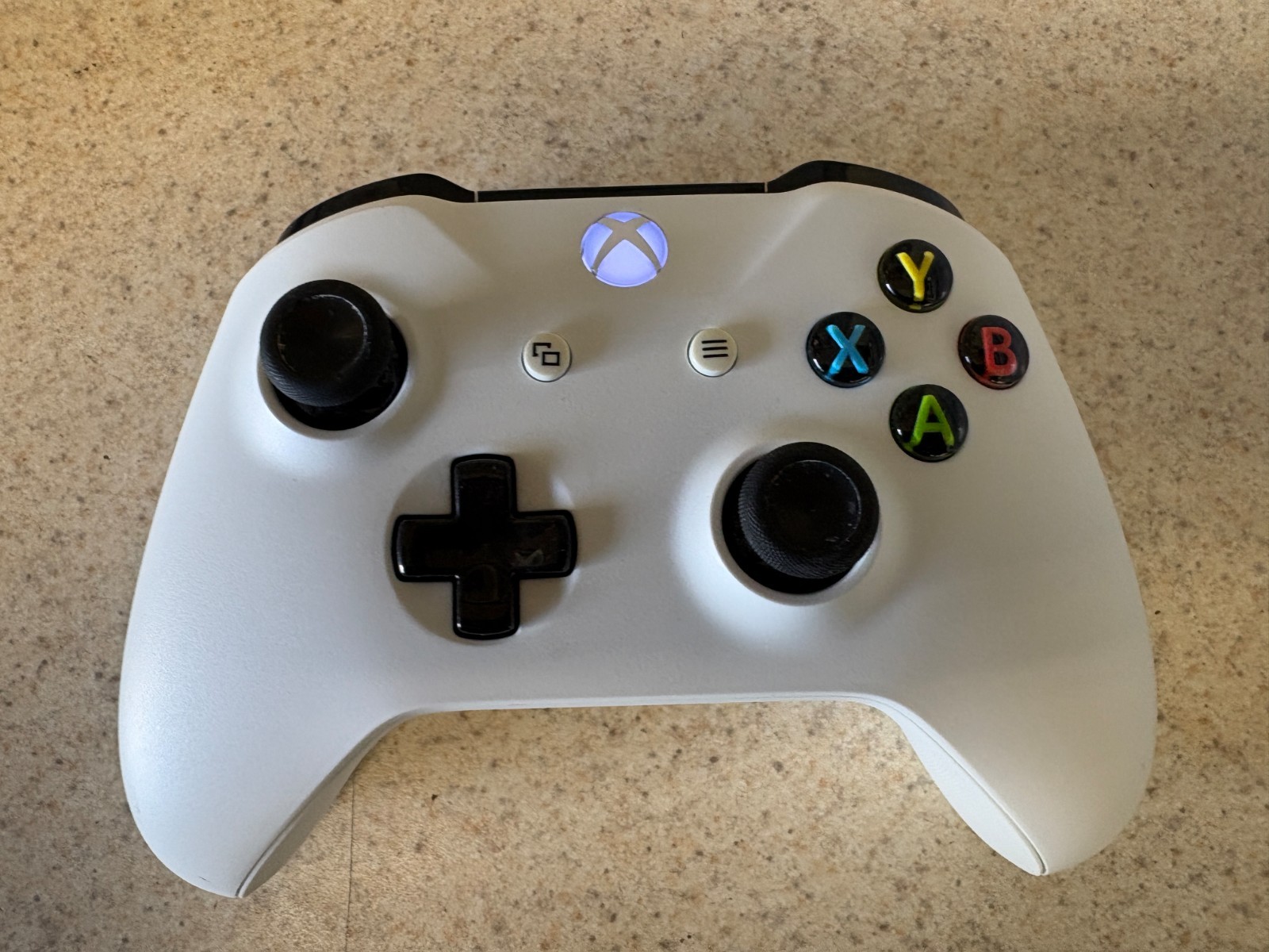 Microsoft Xbox One 1540 500GB Console – I MADE THIS Launch Team 2013 Edition