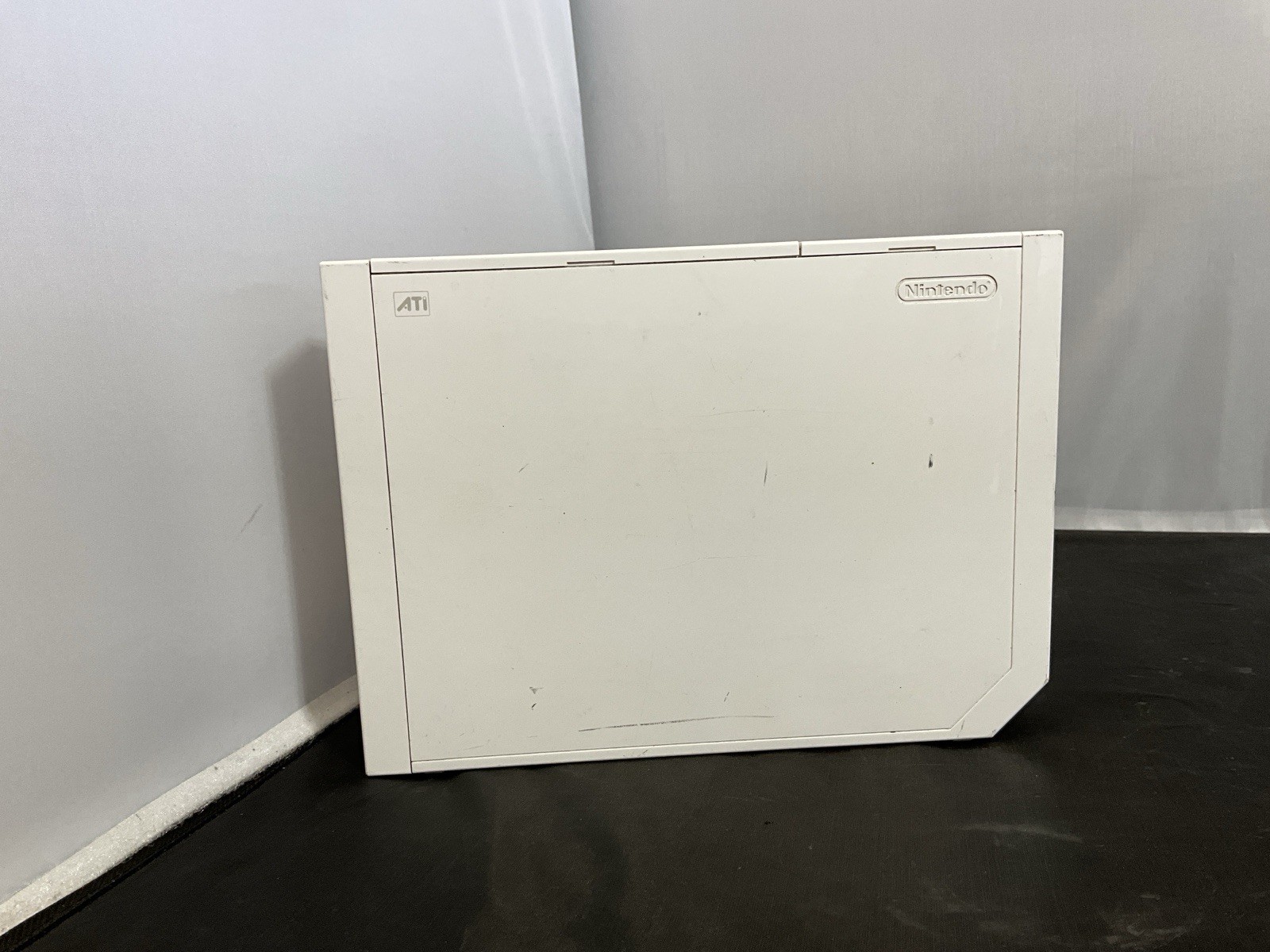 Nintendo Wii Console RVL-001 White Video Game System Only No Cords Tested Works