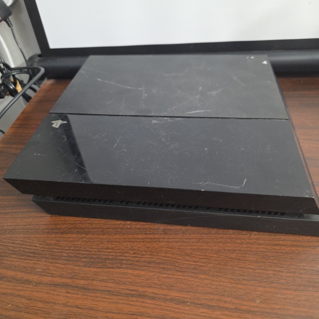 Sony PlayStation 4 Slim 500GB Cuh-1115a Console Only No Cords No Remote 10.5