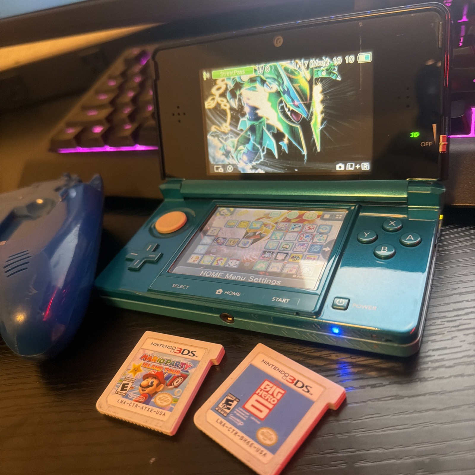 Nintendo 3DS CTR-001 (USA) Console Aqua Blue Stylus Charger SD Card