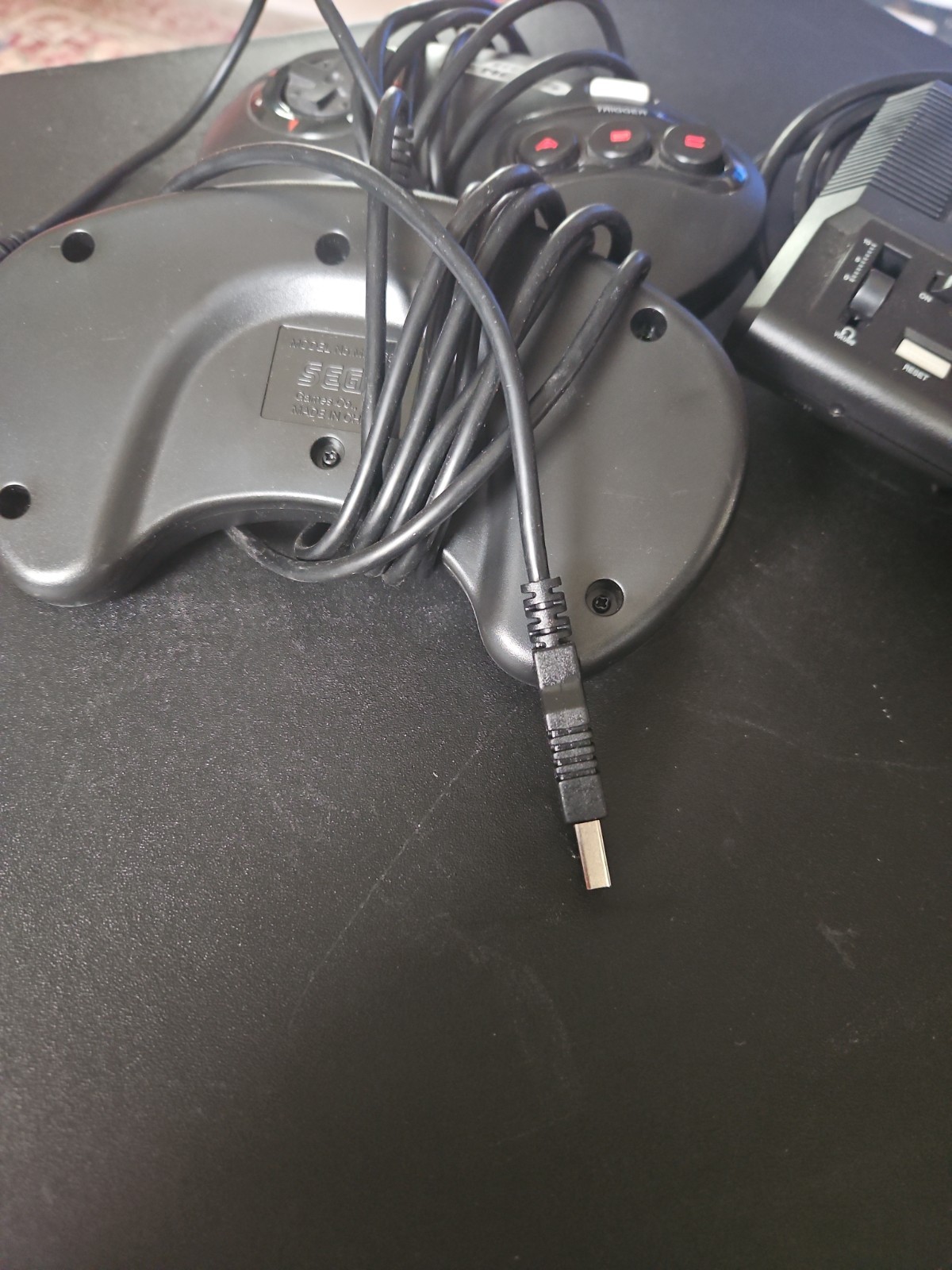 SEGA Genesis Mini 1 (2019) HDMI Console with 2 Wired Controller – USED