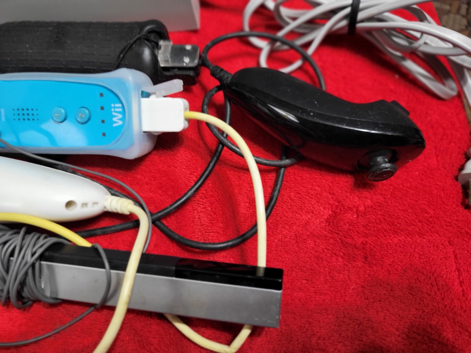 NINTENDO WII CONSOLE W/Antenna & Extra Controllers Tested Works