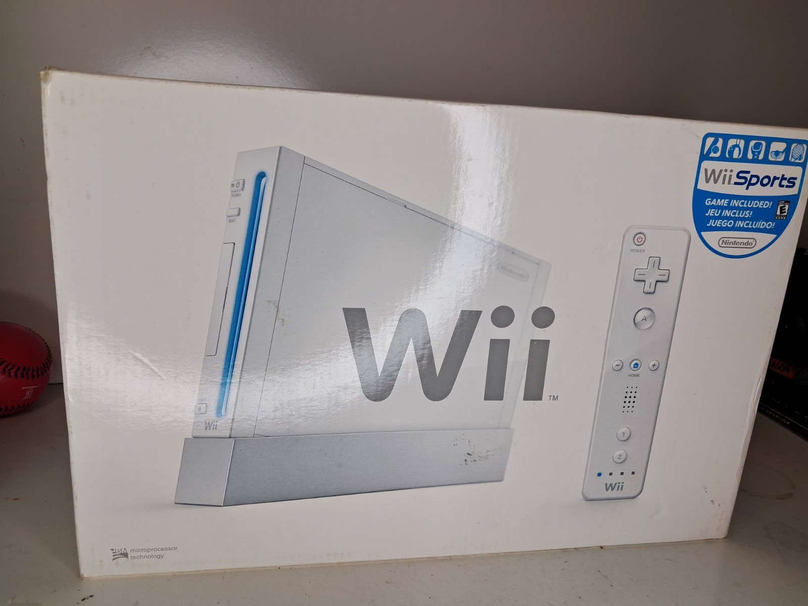 Nintendo Wii RVL-001 Home Console (White) – BRAND NEW / SEALED, NEVER USED!