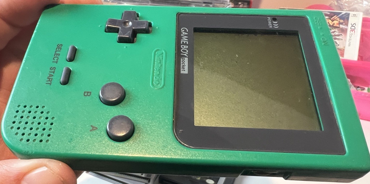 Nintendo Game Boy Pocket With 10 Games! All Tested & Working. MGB-001 – Green