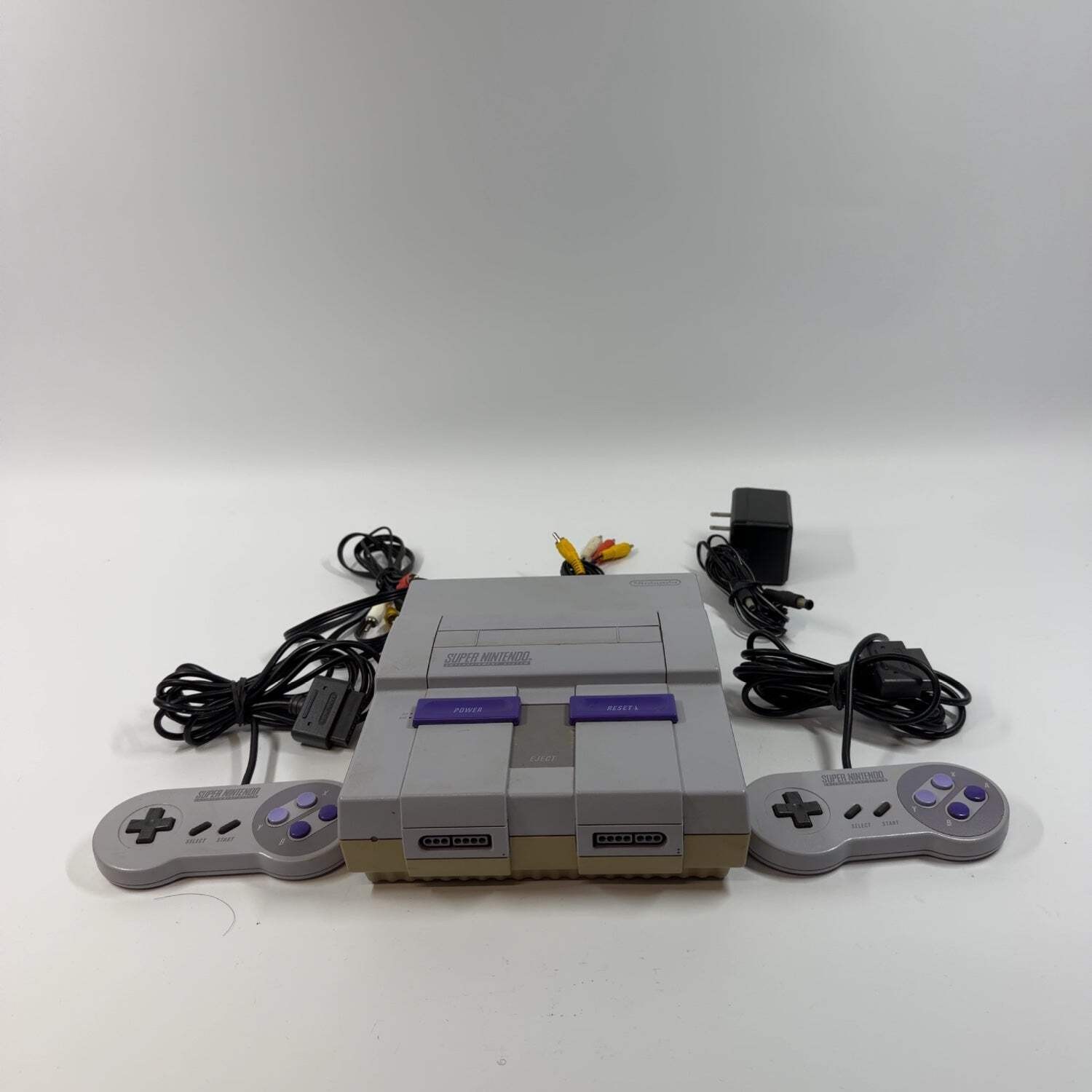 Nintendo Super Nintendo Entertainment System SNES Console Gaming System SNS-001