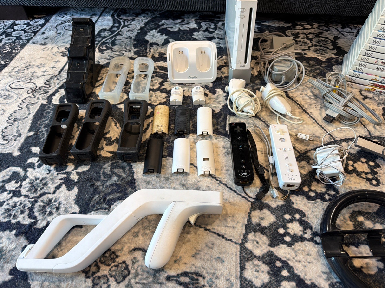 Nintendo Wii console bundle Controllers 14 Games And Various Cords (Not Tested)