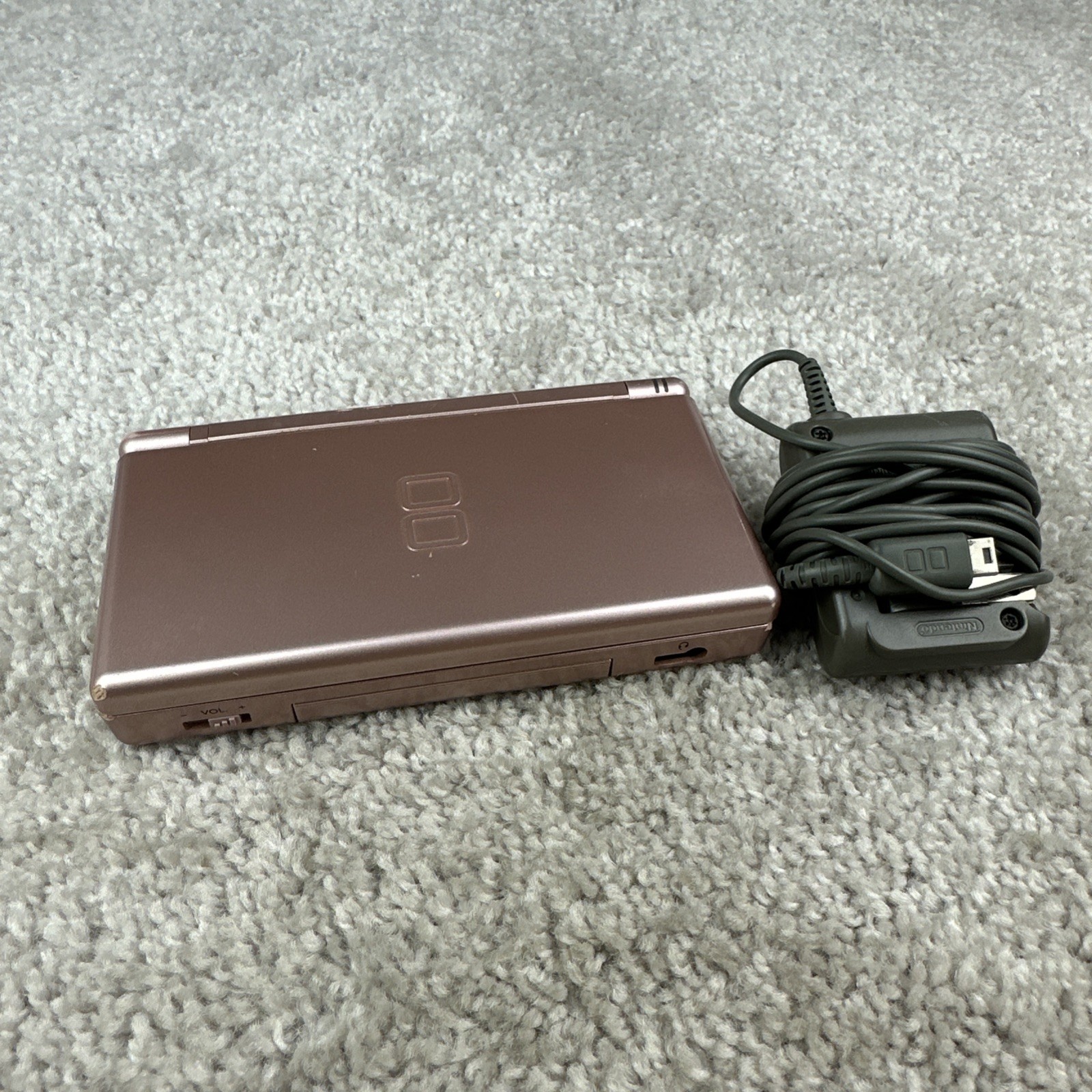 READ Nintendo DS Lite Coral Pink Handheld System WITH CHARGER And Dust Cover USA