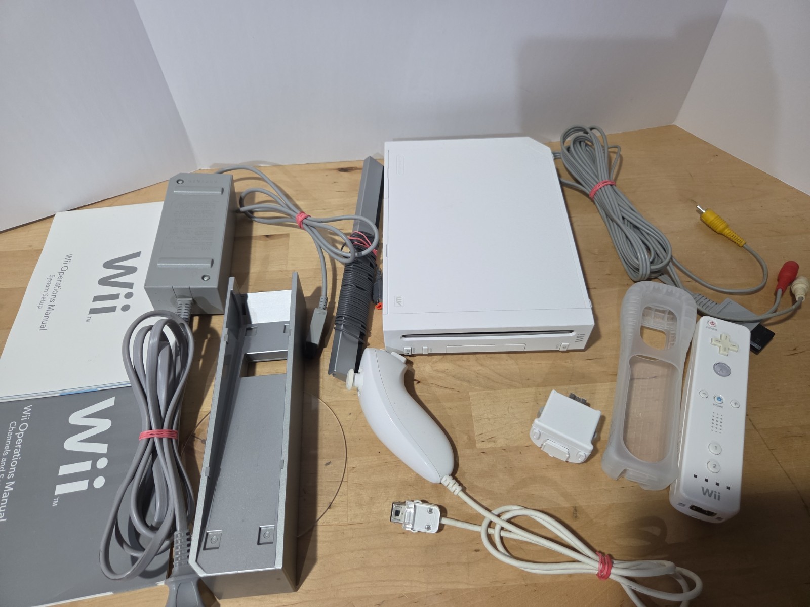 Nintendo Wii Console RVL-001 Controller Nunchuck All Cables Tested