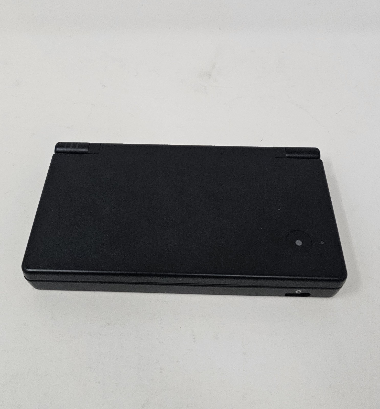 Nintendo DSi Black Handheld System w/ Charger & Stylus & Crash Bandicoot Game