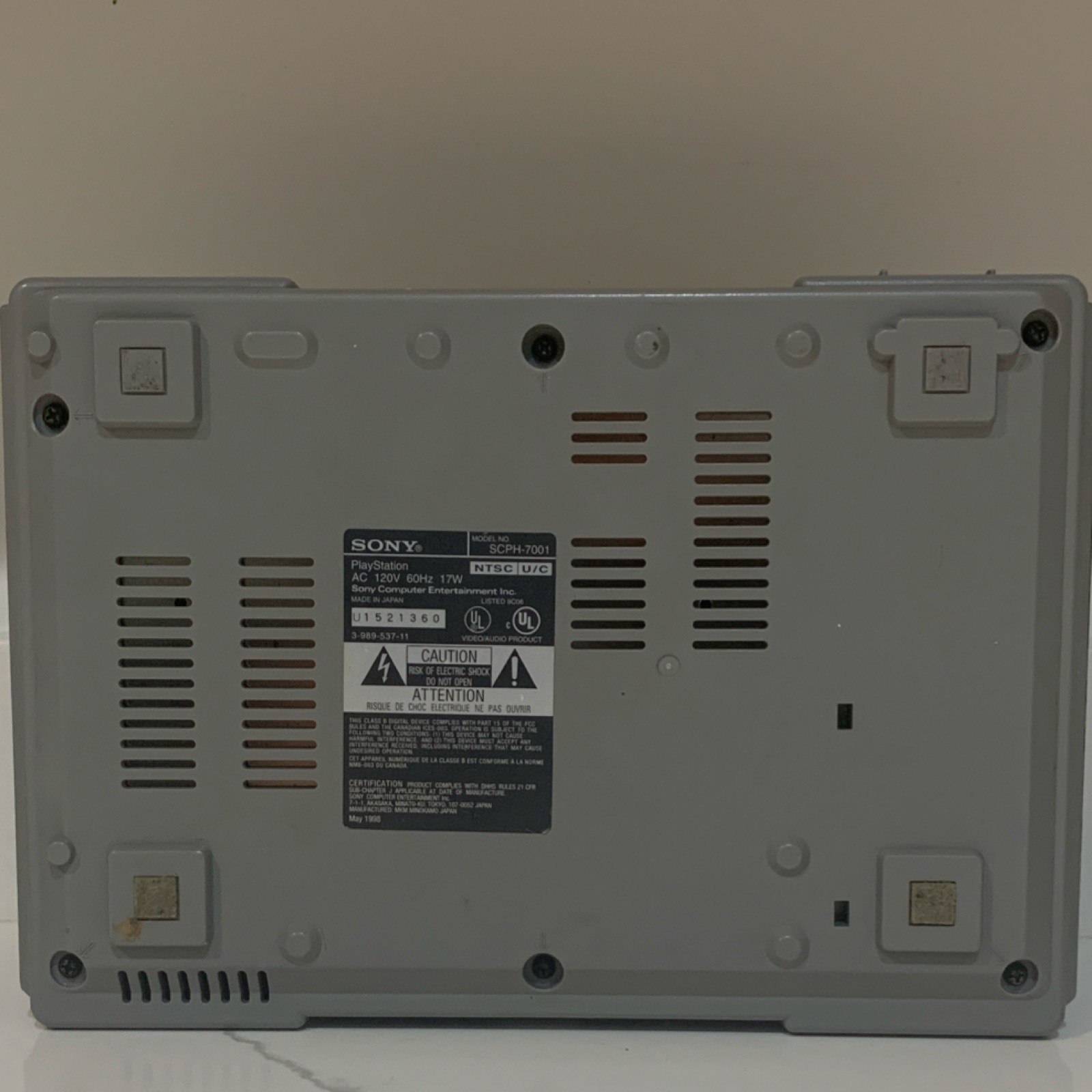 Sony PlayStation SCPH-7001 Gray Console NTSC-U/C Composite RCA CD Compatible