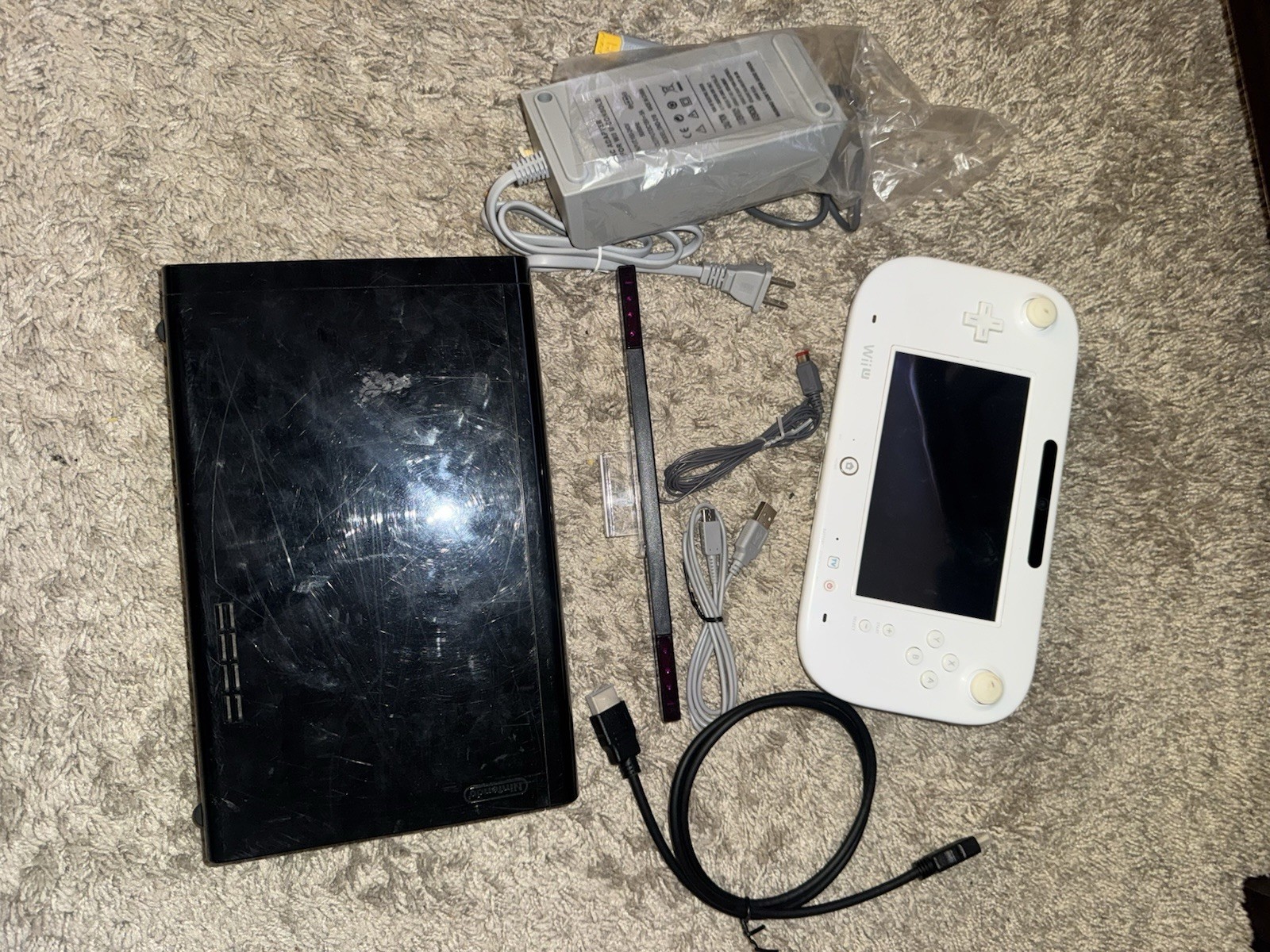 Nintendo Wii U 32GB Black Console WUP-101(02) White GamePad HDMI