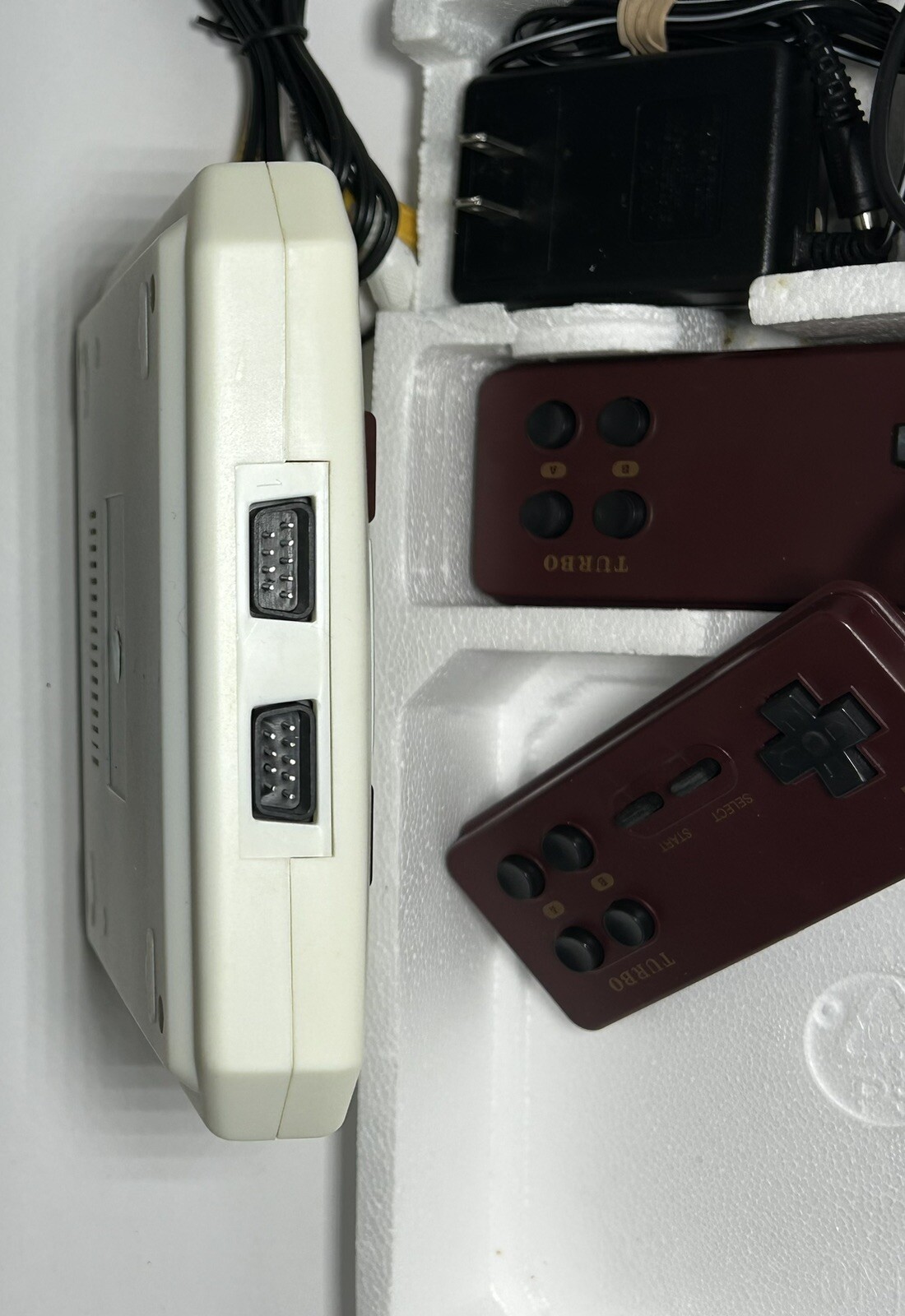 Nintendo Famicom (clone) Fami-Comfort Console W/games