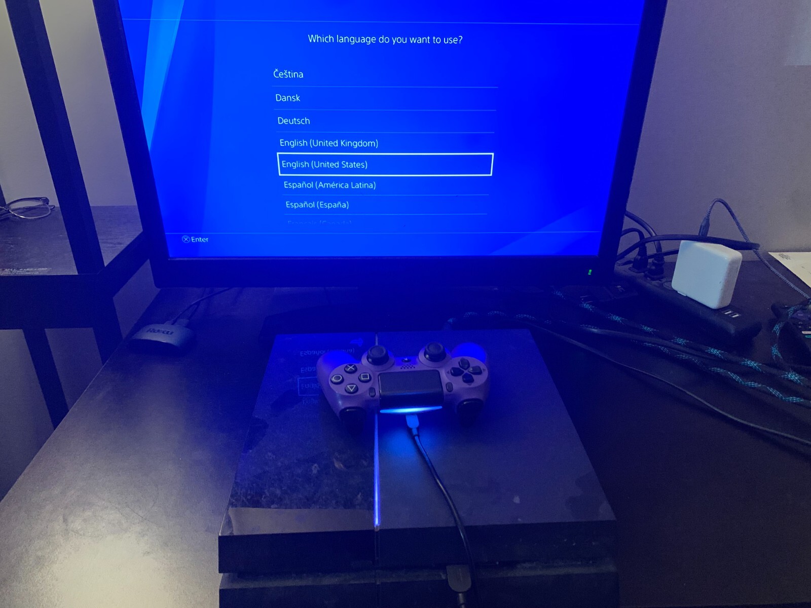 PlayStation 4 – 500 GB – 1 controller – All cords – BONUS: Astro A10 headset