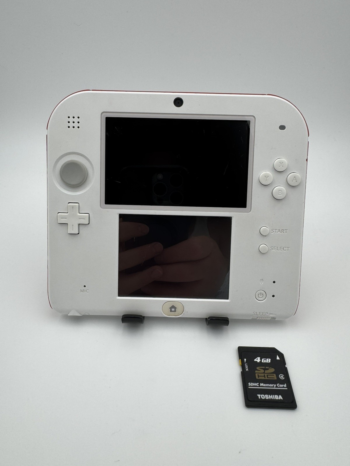 Nintendo 2DS White & Red Mario Bros Edition W/Charger & 4gb Memory