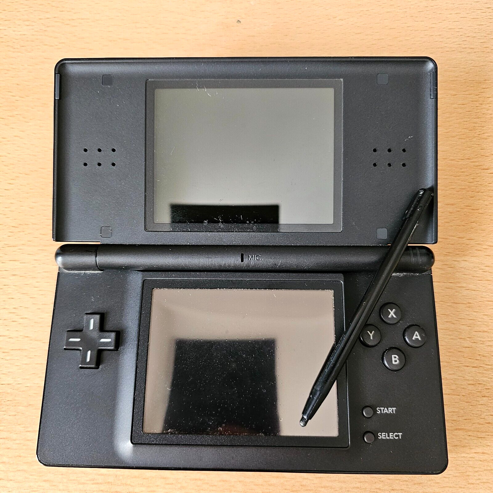 Nintendo DS Lite Black+4 DS Games+5 Gameboy Games Ultimate Pack