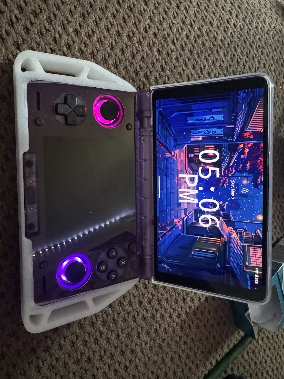 Ayn Thor Grip Glowing The Dark