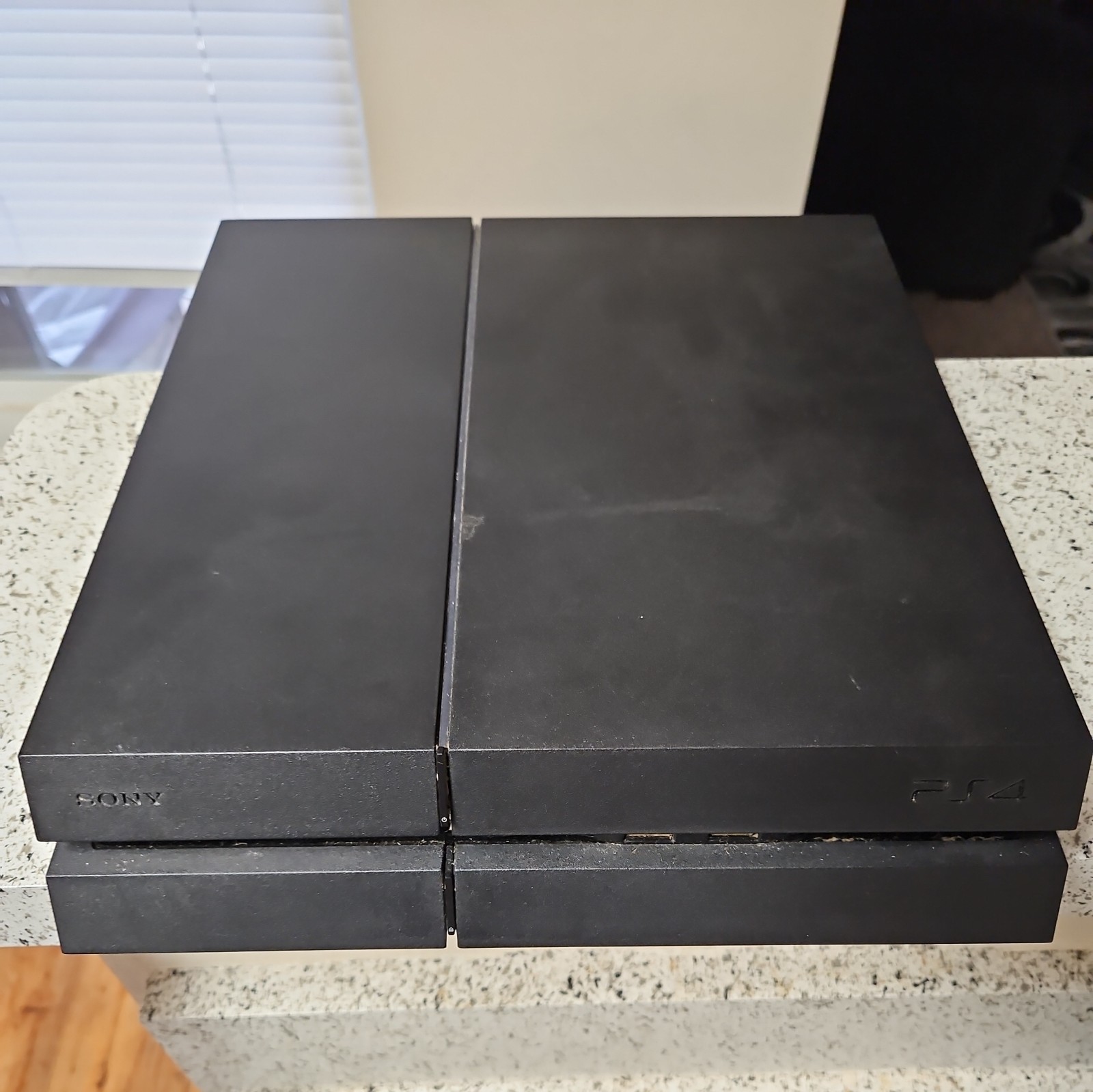 Sony PlayStation 4 Console – 500 GB (CUH1215A) PARTS ONLY/ CONSOLE ONLY