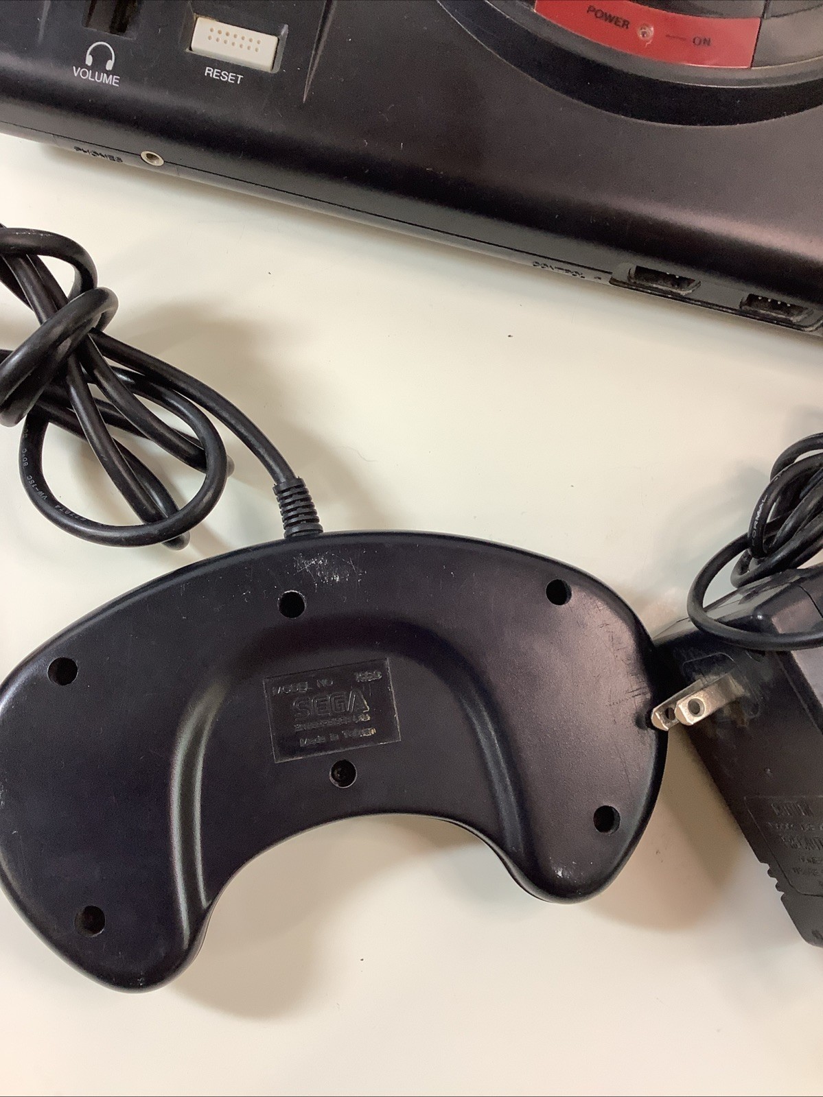 Tested/Works! Sega Genesis Model MK-1601, 2 Controllers, Power Adaptor